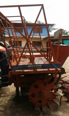 ขาย รถไถ FORD 6600 T5 เอกสารใบอินวอยซ์ อุปกรณ์มีใบดันหน้า เครื่องปลูกอ้อย ผาน 6 และผาน 3 ราคาต่อรองได้