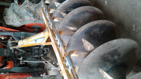 L3408 แถมใบมีดและผาน ใบผานยังใหม่ ยาง95\%ทุกเส้น