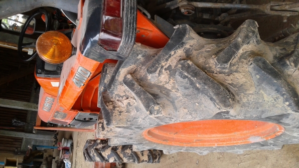 L3408 แถมใบมีดและผาน ใบผานยังใหม่ ยาง95\%ทุกเส้น