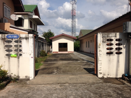 ขายด่วนห้องเช่า ทำเลดีแถวนวมินทร์หมู่บ้านศรีนคร2