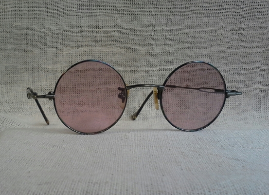 แว่นตาวินเทจ หยดน้ำ จอห์น เลนนอน &#039;เลนส์เล็ก หัวใจโต&#039;  Vintage LICHT handmade in Japan