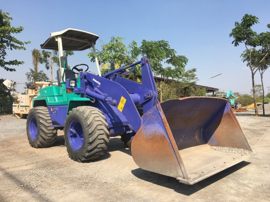 ขายรถตัก KOMATSU WA 50-3E เกียร์ ปั้ม สมบูรณ์พร้อมใช้ครับ ติดต่อ 063-9316985 ID LINE : 0639316985 ครับ