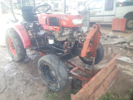 ขายตามสภาพรถไถ14แรงมีดันหน้าเครื่องติดปกติ