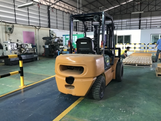 FORKLIFT KOMATSUรุ่น12 3.0ton