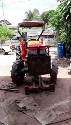 รถไถ 45  แรง ปึ 52   เครื่องแห้งดี  พร้อมลุยงาน อุปกร 2 ชิ้น ราคา  เบาฯฯ  240000  บาท    ดูรถ ที จ. ศรีสะเกษ   วันทูคอล 098 668-3479 dtac 094 283-9369  สิทธิ์ คับ