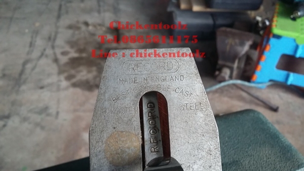 กบเหล็ก Record No.4 Made in ENGLAND ขนาด 9 นิ้วครึ่ง สภาพสวยมาก ๆ กบเหล็ก Record No.4 Made in ENGLAND ขนาด 9 นิ้วครึ่ง สภาพสวยมาก ๆ