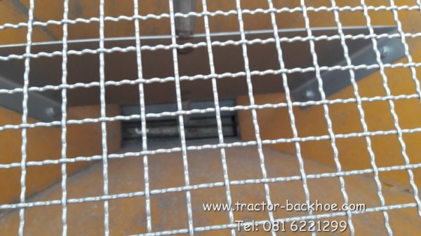 ขาย เครื่องฉีด พ่น หว่าน เมล็ด หว่าน พ่น  ปุ๋ย สำหรับติดรถไถนา เก่านอกครับ