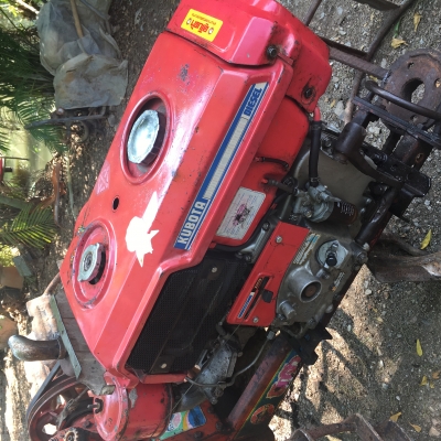 รถไถเดินตามบิ้กจิ๋ว สามเกียร์พร้อมเครื่องคูโบต้าอีที110ต้วนูน ติดง่าย พร้อมใช้ สนใจ0848017186