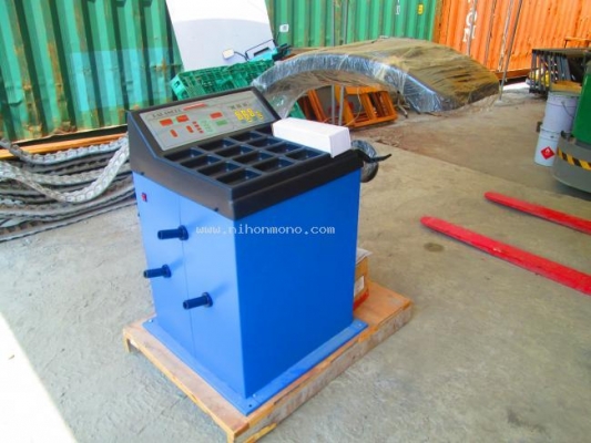 จากราคา 45,000ลดเหลือ 29,000 บาท เครื่องถ่วงล้อ TC30  รหัสสินค้า 81004701 ติดต่อ 081-8283376  www.nihonmono.com