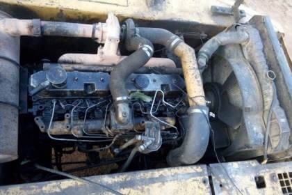 CATTERPILAR 320V2 ราคา 595,000 บาท เครื่องหลวม (กินน้ำมันเครื่องแล้ว). รถโหลด เพราะเครื่องหลวม ไฟฟ้าครบ (ขาดมอเตอร์คันเร่ง) โช่หนา เอวแน่น เอกสารอินวอยท์   รถอยู่ จ.สกลนคร