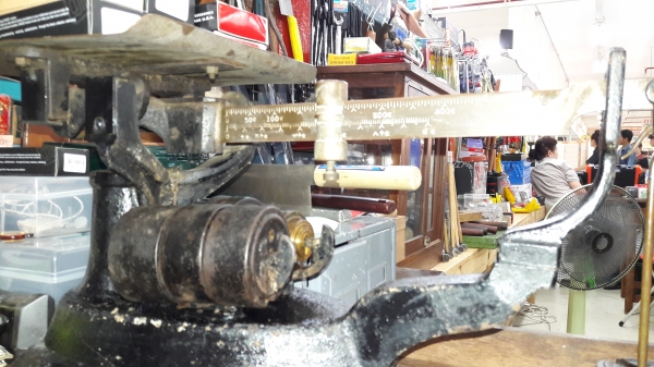 ขายตาชั่งญี่ปุ่นชั่งได้ 10กิโลกรัม งานเก่าสวยงาม MADE IN JAPAN.