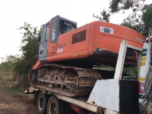 สวยสุดๆ เดิม 1,550,000 บาท HITACHI ZX200-1 ทำงาน 8,800 ชั่วโมง  เครื่องดี ไฟฟ้าครบ โช่ใหม่ 2 ข้าง เอวแน่น เอกสารอินวอยท์   รถอยู่ จ.ร้อยเอ็ด