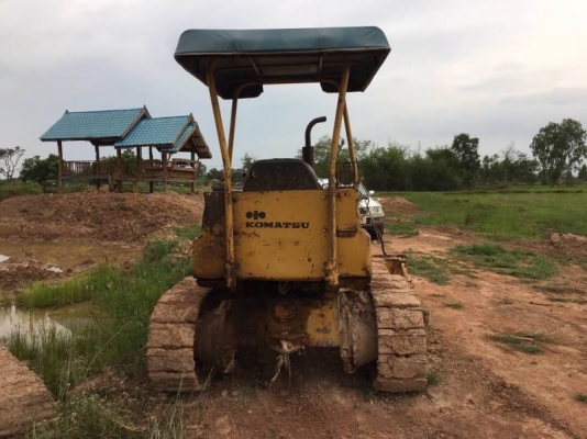 KOMATSU D20P 165,000 บาท เครื่องดี เกียรดี โช่หนา ใบแทรคสวย เอกสารชื่อขาย  รถอยู่ จ.ร้อยเอ็ด
