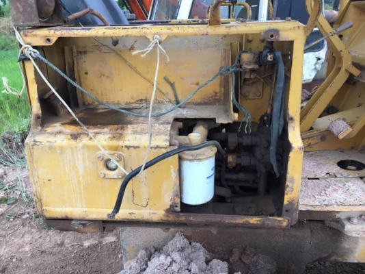 KOMATSU D20P 165,000 บาท เครื่องดี เกียรดี โช่หนา ใบแทรคสวย เอกสารชื่อขาย  รถอยู่ จ.ร้อยเอ็ด