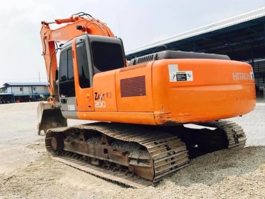 HITACHI ZX200-1 ราคา  1,550,000 บาท ทำงาน 8,200 เครื่องดี ไฟฟ้าครบ โช่ใหม่ 2 ข้าง เอวแน่น เอกสารเล่มทะเบียน  รถอยู่ จ.ปทุมธานี