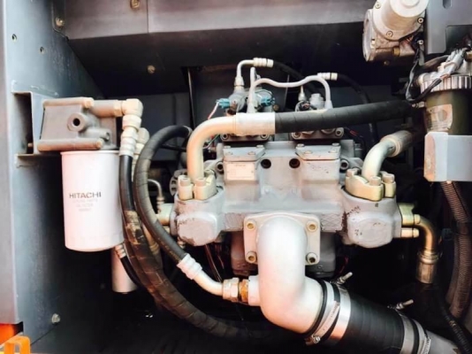 HITACHI ZX200-1 ราคา  1,550,000 บาท ทำงาน 8,200 เครื่องดี ไฟฟ้าครบ โช่ใหม่ 2 ข้าง เอวแน่น เอกสารเล่มทะเบียน  รถอยู่ จ.ปทุมธานี