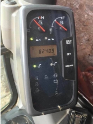 HITACHI ZX200-1 ราคา  1,550,000 บาท ทำงาน 8,200 เครื่องดี ไฟฟ้าครบ โช่ใหม่ 2 ข้าง เอวแน่น เอกสารเล่มทะเบียน  รถอยู่ จ.ปทุมธานี