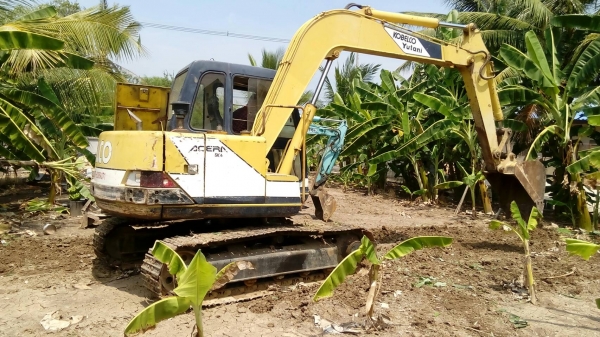 ขาย 495,000 KOBELCO sk 60-3 เครืองดี ปั้มแรง ไฟฟ้าครบ เอวแน่น ช่วงล่างสวย แอร์หนาว อินวอยท์ รถอยู่ ปทุมธานี 090-772-3710 090-772-3708