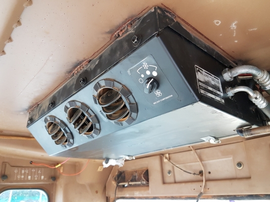 ขายรถเกรด Caterpillar 140G นำเข้าจาก USA แท้ เก๋งมีแอร์ Sacarifier ใหม่ของแท้ สภาพสวย ไม่เคยใช้งานในไทย