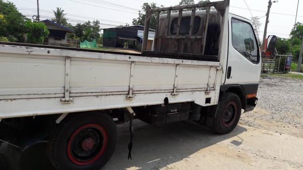 ขายด่วน รถบรรทุก 4 ล้อMITSUBISHI CANTER 110 แรง  (ไม่ติดเวลา) ปี 47  รถห้างแท้ เดิมๆ  พร้อมใช้งาน