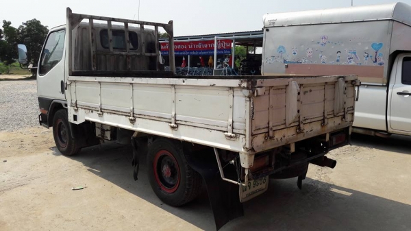 ขายด่วน รถบรรทุก 4 ล้อMITSUBISHI CANTER 110 แรง  (ไม่ติดเวลา) ปี 47  รถห้างแท้ เดิมๆ  พร้อมใช้งาน