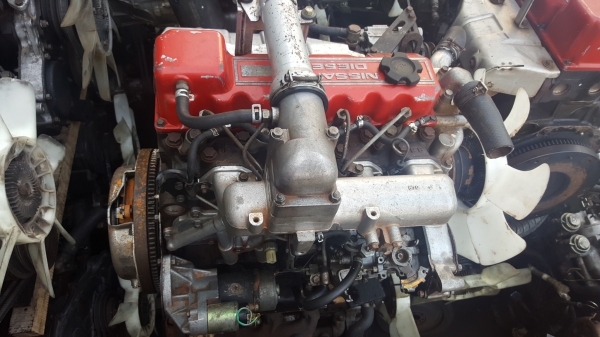 เครื่อง และ อะไหล่NISSAN  BD25 TD27 BD30 YD25 ZD30 QD32
