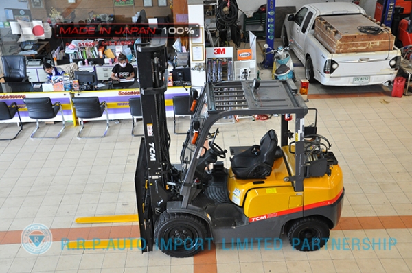 ขายรถโฟล์คลิฟท์มือสอง TCM รุ่น  FHGE30T4-2L900160 นำเข้าจากประเทศญี่ปุ่น 100\% ไม่เคยใช้งานในประเทศไทย