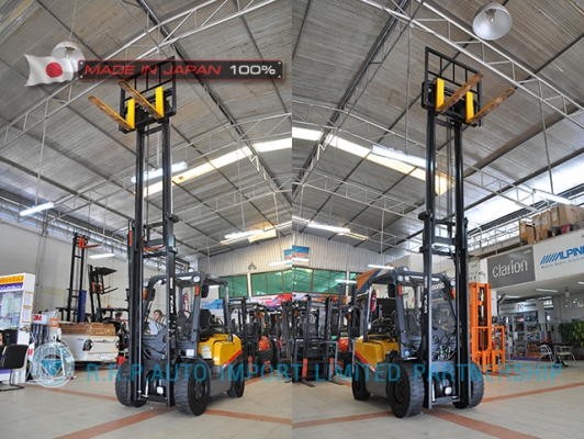 ขายรถโฟล์คลิฟท์มือสอง TCM รุ่น  FHGE30T4-2L900160 นำเข้าจากประเทศญี่ปุ่น 100\% ไม่เคยใช้งานในประเทศไทย