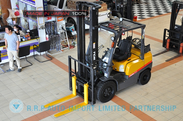 ขายรถโฟล์คลิฟท์มือสอง TCM รุ่น  FHGE30T4-2L900160 นำเข้าจากประเทศญี่ปุ่น 100\% ไม่เคยใช้งานในประเทศไทย