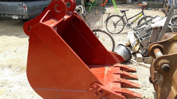 ขายบุ้งกี๋ใหม่ขนาด รถขุด 100-200 รูสลัก80 มิล ***ของใหม่ยังไม่เคยใช้งาน  ขายราคา42,000 บาท