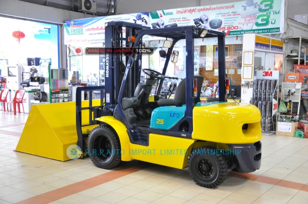 ขายรถโฟล์คลิฟท์มือสอง KOMATSUKOMATSU รุ่น FD25-12-51096 นำเข้าไม่เคยใช้งานในไทย