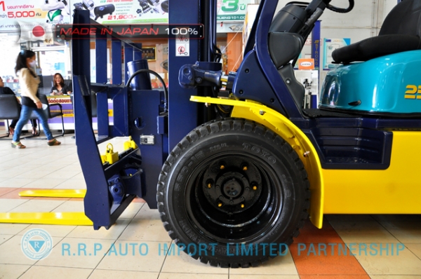 ขายรถโฟล์คลิฟท์มือสอง KOMATSUKOMATSU รุ่น FD25-12-51096 นำเข้าไม่เคยใช้งานในไทย