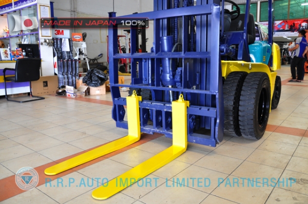 ขายรถโฟล์คลิฟท์มือสอง KOMATSUKOMATSU รุ่น FD25-12-51096 นำเข้าไม่เคยใช้งานในไทย