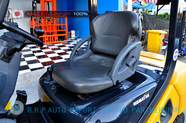 ขายรถโฟล์คลิฟท์มือสอง KOMATSU รุ่น FD30T-16-724251 นำเข้าไม่เคยใช้งานในไทย