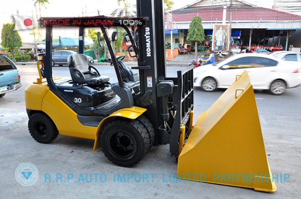 ขายรถโฟล์คลิฟท์มือสอง KOMATSU รุ่น FD30T-16-724251 นำเข้าไม่เคยใช้งานในไทย