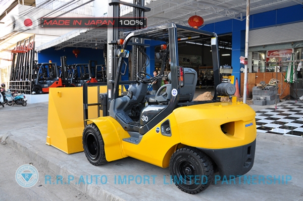 ขายรถโฟล์คลิฟท์มือสอง KOMATSU รุ่น FD30T-16-724251 นำเข้าไม่เคยใช้งานในไทย