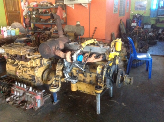 เครื่องยนตร์ ของรถแบคโคKOMATSU PC200-5 สภาพ90\%