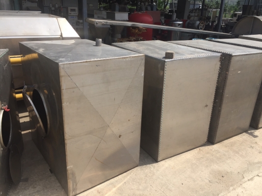 ขาย ถังสแตนเลส ทรงสี่เหลี่ยม 1,300 ลิตร