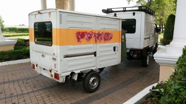 ขายพ่วงครับ เหมาะสำหรับ บรรทุกอุปกรณ์ ช่าง ทำเป็นรถเซอร์วิส foodtruck รถนอน รถขายของ ขนาดตู้ ยาว 2.4เมตร กว้าง 1.42 สูง 1.3เมตร ราคา 35000บาท สนใจสอบถามได้ครับ