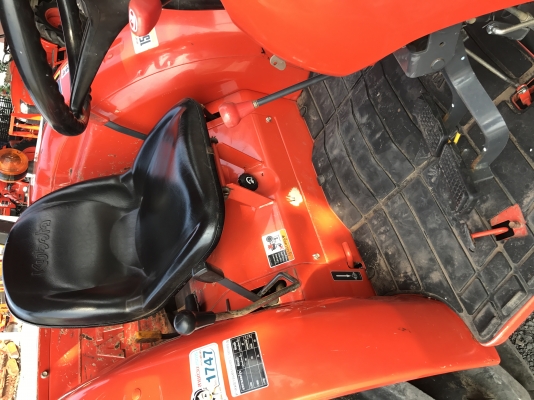 ขายรถไถคูโบต้า L4708SP(4WD)2เพลา สภาพนางฟ้า ใช้งานน้อย 300 ชั่วโมง  พร้อมชุดอุปกรณ์ใบมีดหน้าและผานพรวน ราคา 498,000 บาท พร้อมส่งฟรีถึงบ้าน โทรสอบถามได้เลยค่ะ 081-9136451 ขอดูรูปทาง Line:Bow6451  เครื่องดี เกียร์ดี ยางดีทั้ง 4 เส้น  ตรวจเชคเรียบร้อยค่ะ เล่