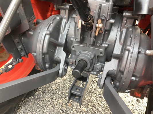 ขายรถไถคูโบต้า L4708(4WD)2เพลา รถสวยใช้งาน 600 ชั่วโมง รถใช้งานแค่ในไร่ค่ะ พร้อมชุดอุปกรณ์ใบมีดหน้าและผานพรวน ราคา 398,000 บาท พร้อมส่งฟรีถึงบ้าน โทรสอบถามได้เลยค่ะ 081-9136451 ขอดูรูปทาง Line:Bow6451  เครื่องดี เกียร์ดี ย