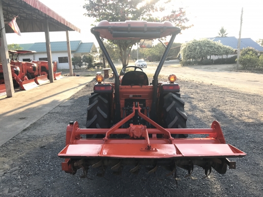 ขายรถไถคูโบต้า L3608 DT พร้อมอุปกรณ์  ดันหน้าและโลเตอร์รี 900 ชั่วโมง ราคา 298,000 บาท รถสวย พร้อมใช้งานค่ะ สนใจโทร 081-9136451 รายละเอียดเพิ่มเติมทาง ทาง line :bow6451 มีบริการจัดส่งฟรีทั่วไทย ค่ะ