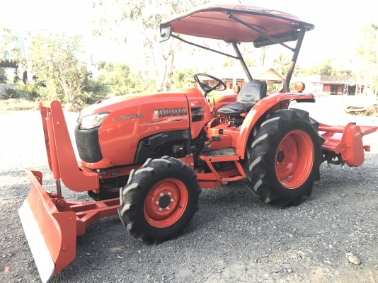 ขายรถไถคูโบต้า L3608 DT พร้อมอุปกรณ์  ดันหน้าและโลเตอร์รี 900 ชั่วโมง ราคา 298,000 บาท รถสวย พร้อมใช้งานค่ะ สนใจโทร 081-9136451 รายละเอียดเพิ่มเติมทาง ทาง line :bow6451 มีบริการจัดส่งฟรีทั่วไทย ค่ะ