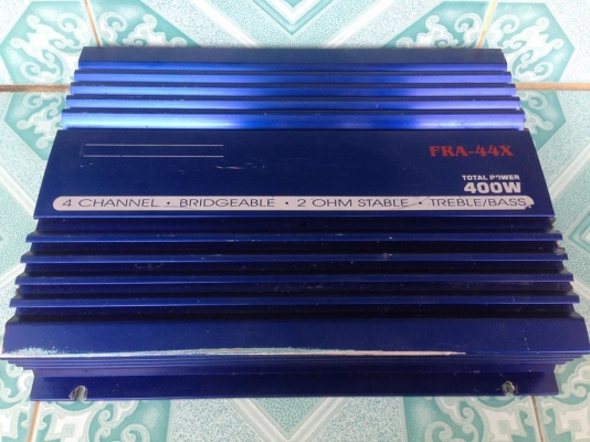 แอมป์4ch เฟอรีส(สีนำ้เงิน)*ไม่มีฝาหลังขาย 1550 บาท มือสองใช้งานปกติทุกตัวขับกลางแหลมอย่างละ4-6ดอกได้ สนใจ0892425454 อยู่สระบุรี