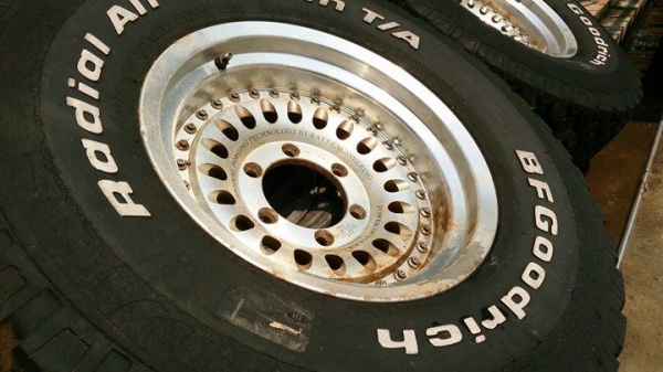 ขายล้อ rays power volk. 15x7 et -11 6/139 แท้ๆ เก่าญี่ปุ่น ไม่เคยใช้ในไทย iรับน้ำหนัก 850kg ต่อวง มีปั้มที่ล้อ พร้อมยางbf 31 &quot; ราคา 16000บาท ล้อแท้ พร้อมยางbf .ราคานี้โคตรถูก ดูของพระราม2 083 5996979 Id champ_rama2