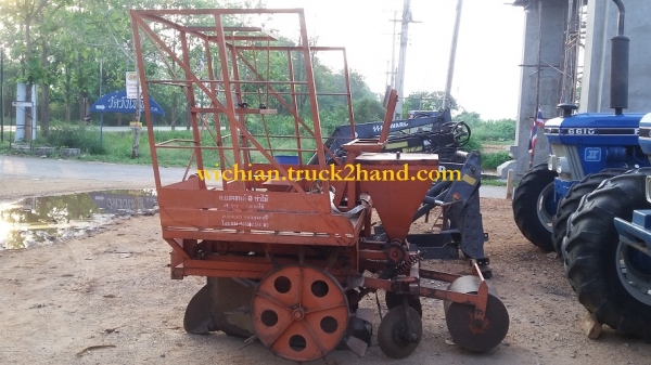 ขายแล้วครับ เครื่องปลูกอ้อยร่องคู่ 40cm. ของ ก.แสงยนต์ ๑ ท่าไม้ สภาพสวยพร้อมใช้งานถังปุ๋ยสเตนเลส จานกลบ ลูกกลิ้งเดี่ยว