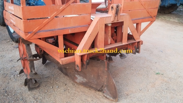 ขายแล้วครับ เครื่องปลูกอ้อยร่องคู่ 40cm. ของ ก.แสงยนต์ ๑ ท่าไม้ สภาพสวยพร้อมใช้งานถังปุ๋ยสเตนเลส จานกลบ ลูกกลิ้งเดี่ยว