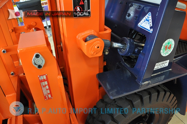 ขายรถโฟล์คลิฟท์มือสอง TOYOTA รุ่น 5FD20-66847 นำเข้าจากประเทศญี่ปุ่น 100\% ไม่เคยใช้งานในไทย