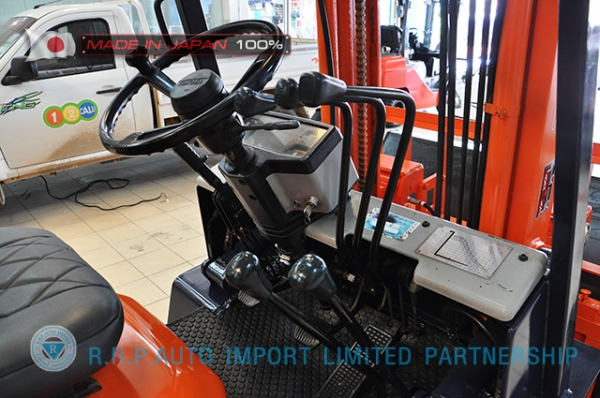 ขายรถโฟล์คลิฟท์มือสอง TOYOTA รุ่น 5FD20-66847 นำเข้าจากประเทศญี่ปุ่น 100\% ไม่เคยใช้งานในไทย