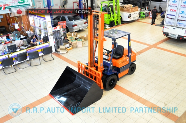 ขายรถโฟล์คลิฟท์มือสอง TOYOTA รุ่น 5FD25-62760 นำเข้าจากประเทศญี่ปุ่น 100\% ไม่เคยใช้งานในไทย